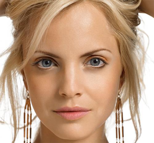 Тени для серых глаз и темных волос. Макияж для девушек с серыми глазами и темными волосами 16