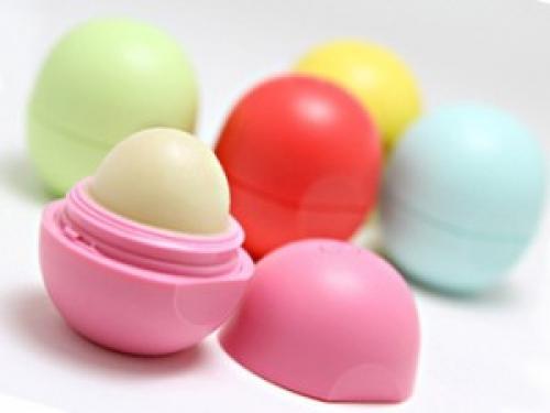 Как сделать, чтобы помада держалась дольше. Хитрости, чтобы помада держалась дольше