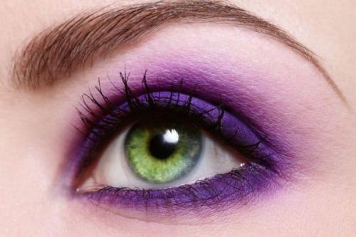 Какие тени подходят для зеленых глаз. Выбор теней – ориентируемся на технику мэйкапа и особенности анатомии глазных впадин 03 Какие тени подходят для зеленых глаз. Выбор теней – ориентируемся на технику мэйкапа и особенности анатомии глазных впадин 03