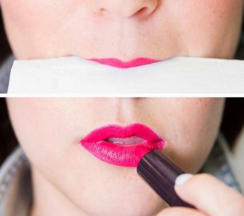 Как сделать, чтобы помада не размазывалась. Чтобы помада не скатывалась и и не растекалась. Советы визажистов