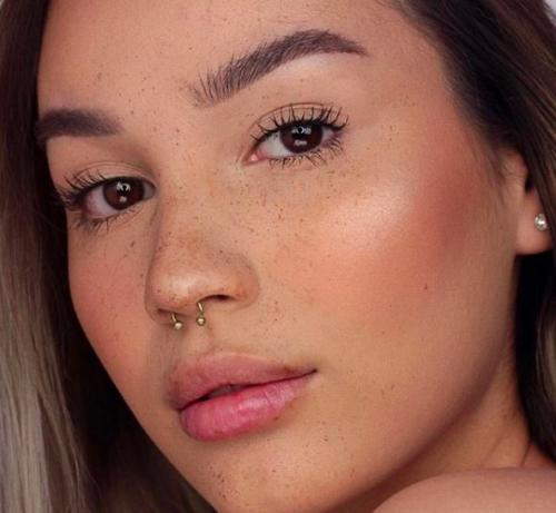 Масло для укрепления бровей. Масло для бровей и ресниц: как использовать и какое лучше?