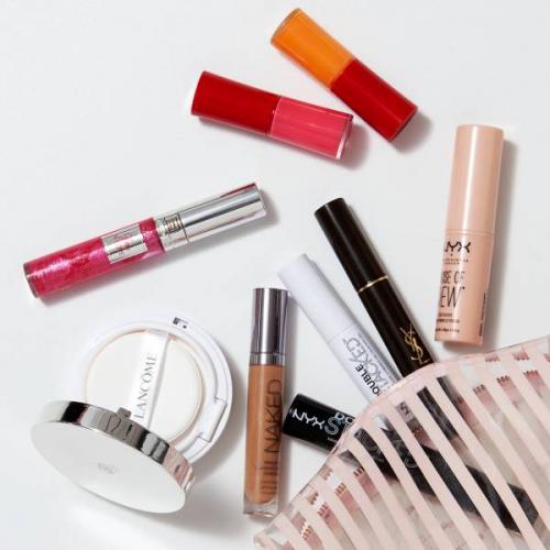 Макияж для серых глаз и темных волос. Макияж для девушек с серыми глазами и темными волосами