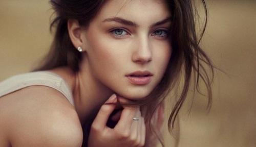 Как накраситься естественно. Макияж без макияжа: как накраситься максимально естественно?