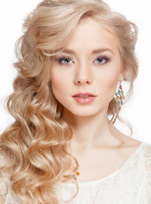 Прическа под синее платье. Прическа под платье (84 фото): как правильно создать единый стиль и образ