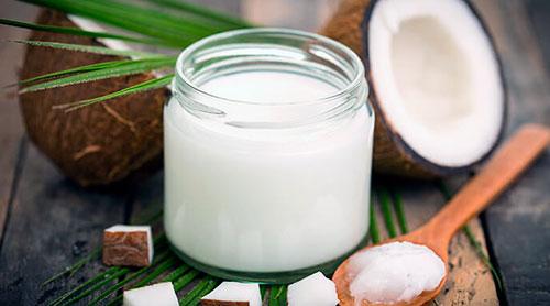 Чем кокосовое масло полезно для волос. Как правильно использовать кокосовое масло для волос 02 Чем кокосовое масло полезно для волос. Как правильно использовать кокосовое масло для волос 02