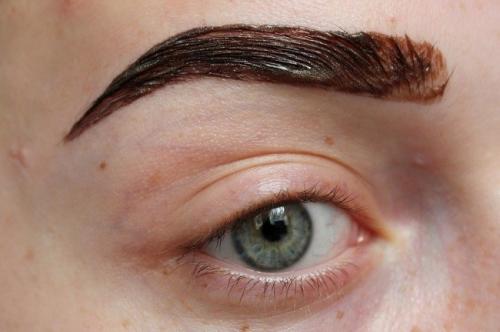 Окрашивание бровей краской поэтапно. Тест на аллергию – обязательный этап