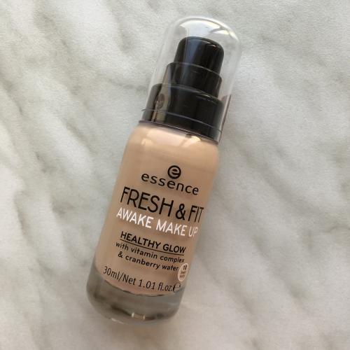 Какой тональный крем выбрать после 50 лет. Обзор 3 бюджетных тональных кремов для возрастной кожи