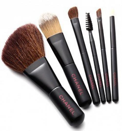 Кисти для губ. Как выбрать лучшую кисть для губ? 06