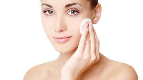 Красивый макияж без стрелок. Подготовка кожи лица