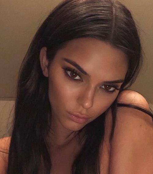 Вечерний макияж для карих глаз 2019. Макияж для карих глаз: самые актуальные идеи 2019-2020