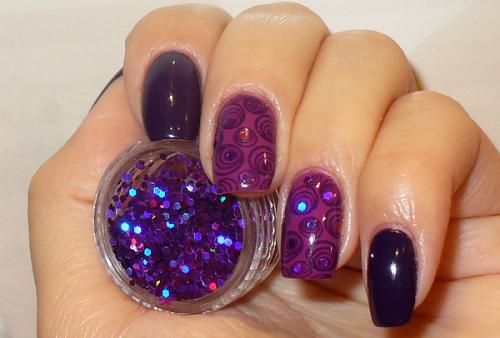 Маникюр под синее платье. Выбираем дизайн: 7 актуальных вопросов