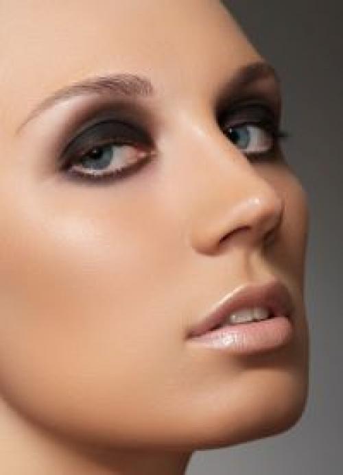 Какие тени подходят под серые глаза. Какие тени подходят для серо-голубых глаз?