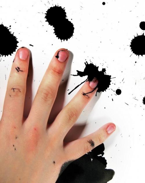 Как отмыть тушь для рисования. Как вывести пятна от туши