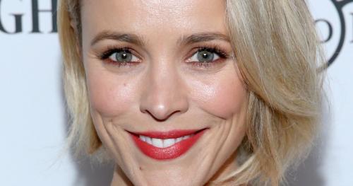 Нависшее веко это красиво. Нависшее веко им не помеха. Красивые знаменитости с проблемным веком.