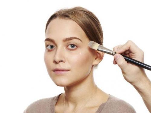 Лицо накрашенное хайлайтером. Как наносить хайлайтер на лицо?