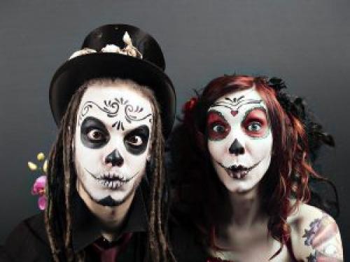 Лицо накрашенное на хэллоуин. Лицо на Хэллоуин: как сделать его страшным и оригинальным одновременно