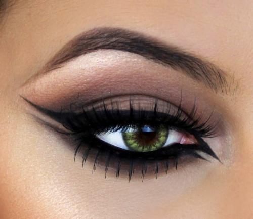 Стрелки тенями поэтапно. Варианты стрелок и выбор их для различных типов глаз