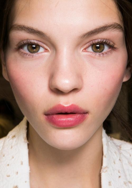 Макияж для зеленых глаз не яркий. Советы