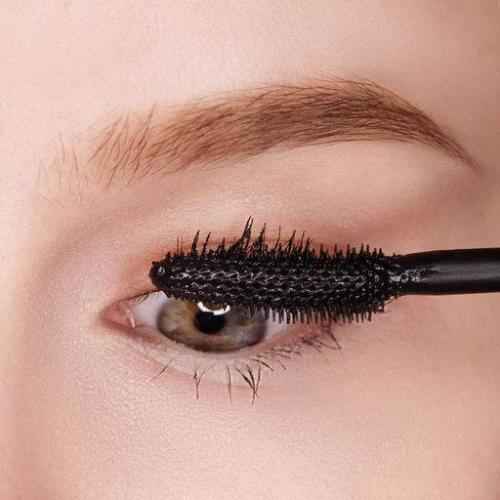 Естественный макияж глаз тенями. Естественный макияж глаз