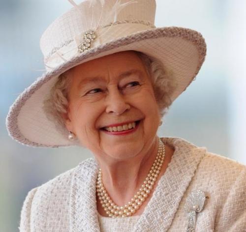 Жемчужные бусы, как носить. Можно ли носить жемчуг сегодня? 02 Жемчужные бусы, как носить. Можно ли носить жемчуг сегодня? 02