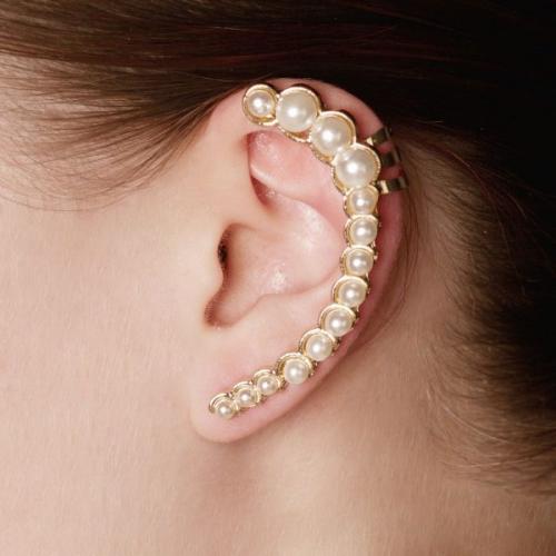 С чем носить жемчужные серьги. Современный жемчуг