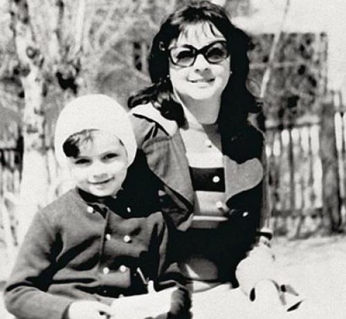 Киркоров женился на Пугачевой в году. Первая жена Киркорова через 20 лет о Пугачевой сказала все: правда не для всех 11