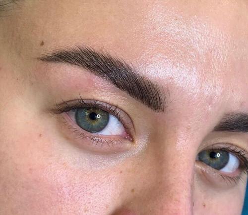 Окрашивание бровей краской плюсы и минусы. Окрашивание бровей: хна или краска