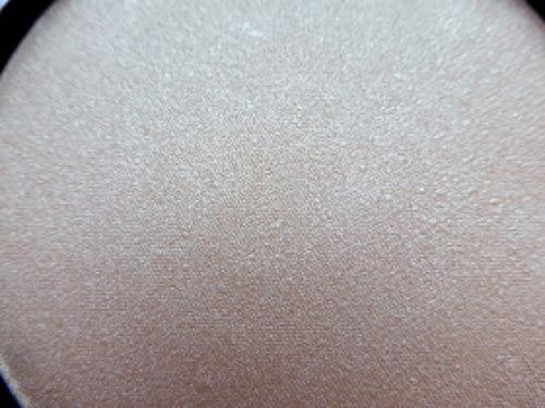 Рассветляющая пудра, как наносить. Eveline Румяна Satin Blush #01 Soft PinkРассветляющая пудра Highlighter Pressed Powder #55 Golden