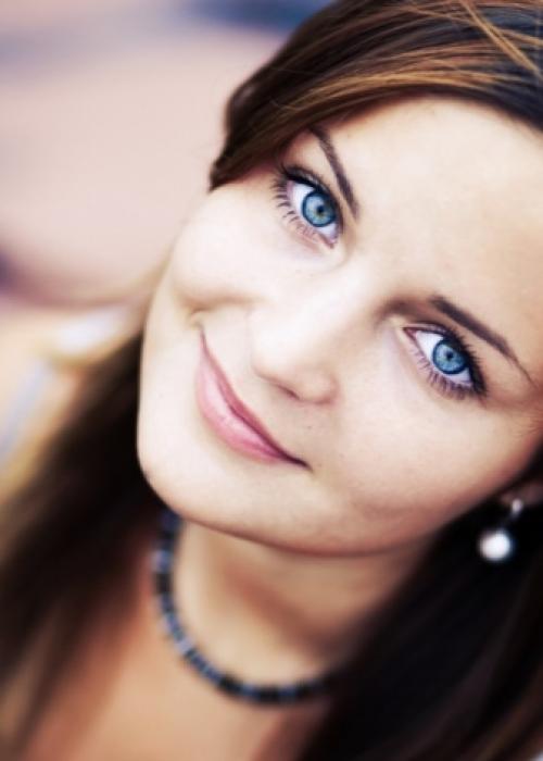 Макияж для голубых глаз простой. Макияж для голубых глаз 02