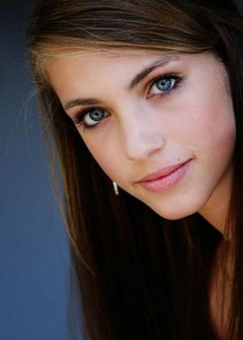 Макияж для голубых глаз простой. Макияж для голубых глаз 01