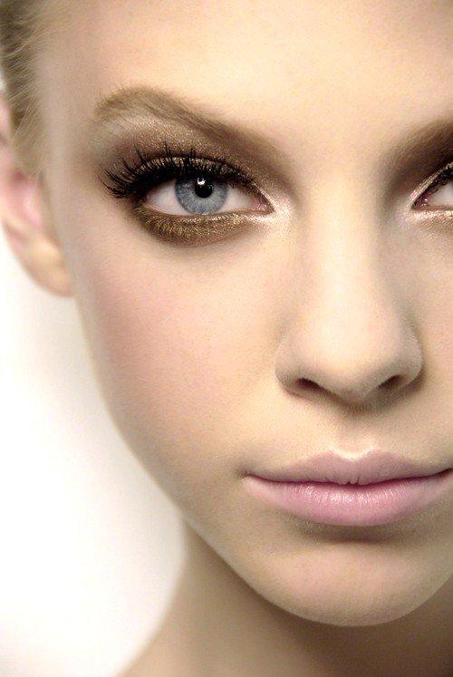 Макияж русые волосы карие глаза. Макияж для карих глаз русых: примеры звезд 22 Макияж русые волосы карие глаза. Макияж для карих глаз русых: примеры звезд 22