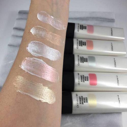 Естественный сияющий макияж. Glowing Skin – все, что нужно для макияжа с эффектом влажной сияющей кожи