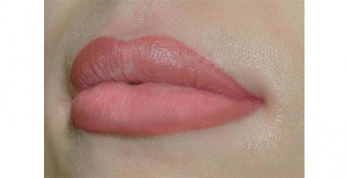 Сколько времени заживает Татуаж губ. Сколько дней будет заживать и что делать 01