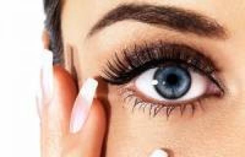 Ламинирование бровей беременным. Можно ли делать ламинирование ресниц при беременности
