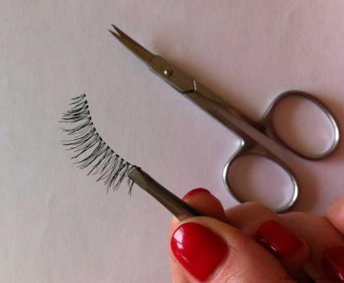 Как подстричь накладные ресницы