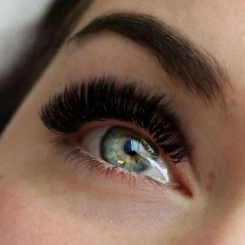 Голливуд ресницы это сколько д. Что представляет собой голливудское наращивание ресниц