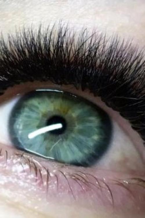 Голливуд ресницы это сколько д. Что представляет собой голливудское наращивание ресниц