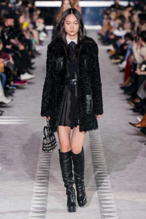 В моде ли сейчас дубленки. Теплый тренд зимы – модные дубленки 2020-2021 17