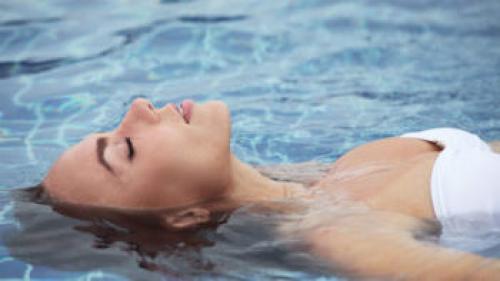 Можно ли с нарощенными ресницами в бассейн. Можно ли плавать с нарощенными ресницами