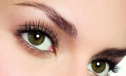 К чему приводит наращивание ресниц. Преимущества наращенных ресниц