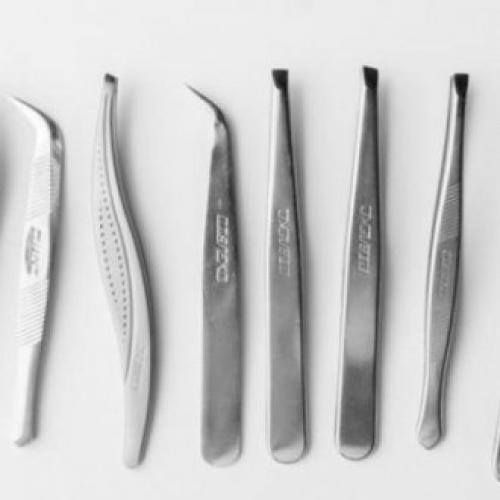 Какой лучше пинцет для коррекции бровей. Какие бывают инструменты для коррекции бровей