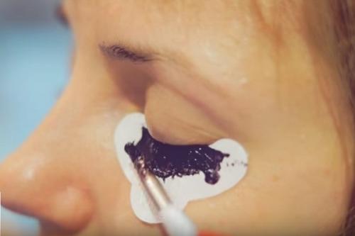 Как правильно наносить тушь на ресницы пошагово. Как правильно красить ресницы, чтобы добиться эффекта накладных ресниц. 07