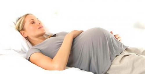 Можно ли делать пудровые брови при беременности. Чем опасен татуаж во время беременности