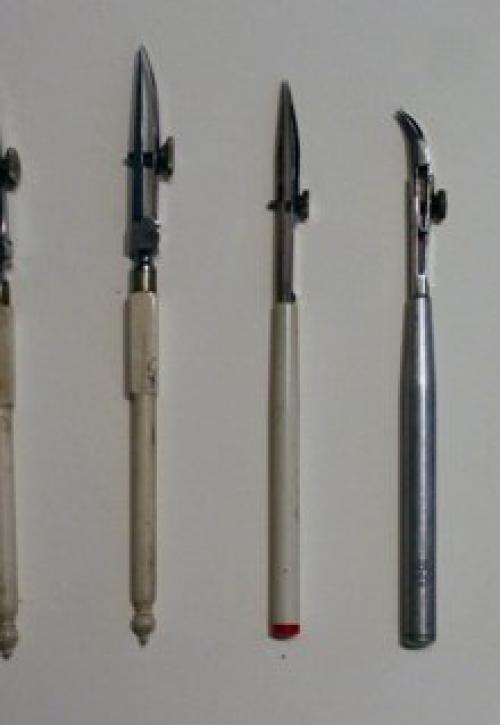 Какой лучше пинцет для коррекции бровей. Какие бывают инструменты для коррекции бровей