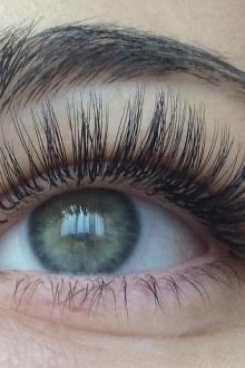 Пучковые ресницы 2Д. Виды наращивания ресниц 2Д Крупнейшие салоны красоты предлагают своим клиенткам различные виды процедуры двойного наращивания ресниц, каждая из которых имеет свои особенности и специфику.
Наиболее популярные техники: