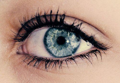 Первая помощь при попадании супер клея в глаз. Что делать, если клей попал в глаз