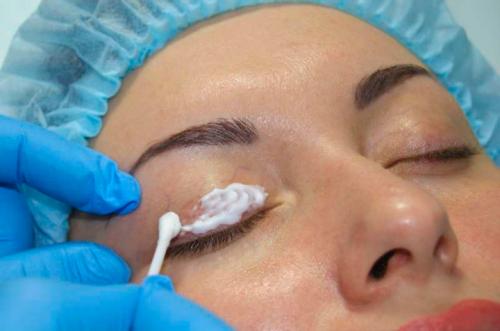 Тату стрелки на глазах с растушевкой. Перманентный макияж глаз с межресничной прорисовкой