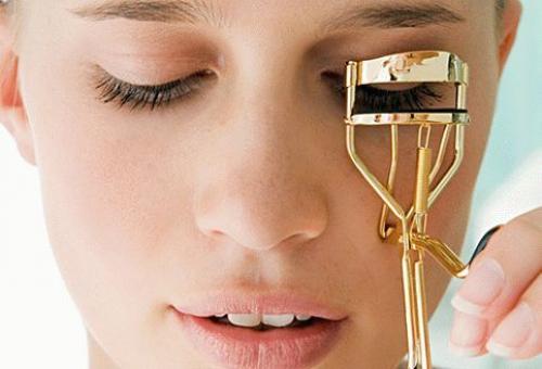 Щипцы для завивки ресниц вред. Полезна ли для ресниц завивка щипцами, как правильно осуществить процедуру?