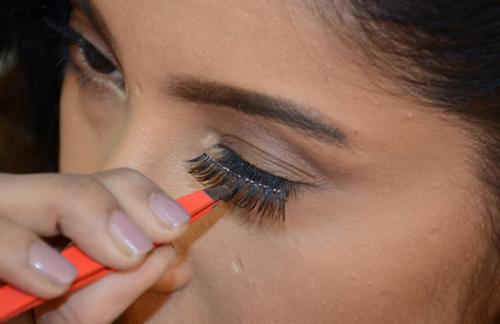 Как клеить ресницы поштучно. Профессиональные способы приклеивания ресниц