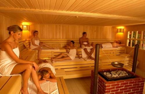 Можно ли с нарощенными ресницами в бассейн. Можно ли с нарощенными ресницами в сауну и баню?